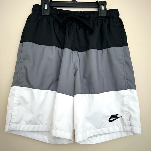 🔹Nike Men’s Tri-Tone Athletic Shorts - Black, Gray, White - Picture 8 of 9